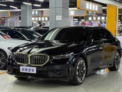 BMW 5 Series 530Li Luxury Edition Premium Package - фото 1