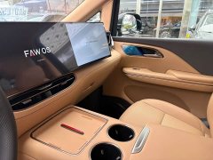 FAW Hongqi HQ9 PHEV 2.0T 4WD Luxury Edition - фото 8