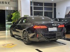 BMW 5 Series (Imported) 525i M Sport Package - ფოტო 11