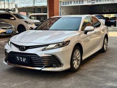 Toyota Camry 2.0G Luxury Edition - фото 1