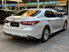 Toyota Camry 2.0G Luxury Edition - фото 4