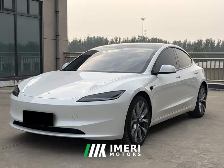 Tesla Model 3 Rear-Wheel Drive - автомобиль из Китая