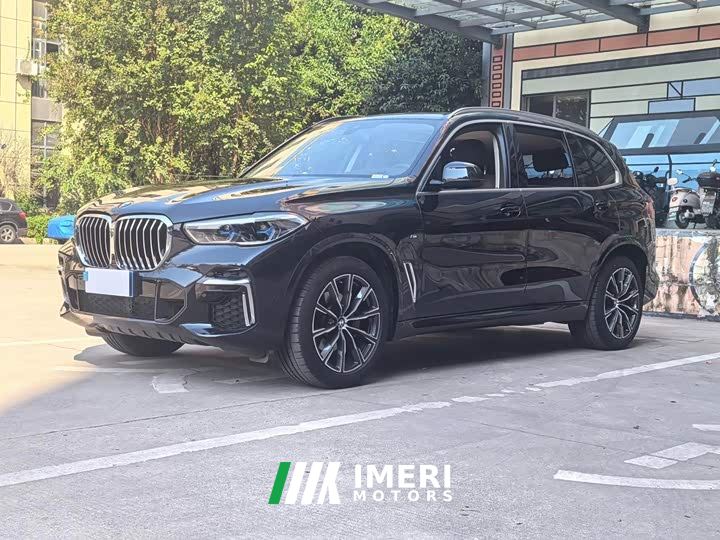 BMW X5 xDrive 30Li Luxury M Sport Package