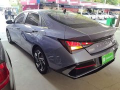 Hyundai Elantra 1.5L CVT GLX Elite - фото 4