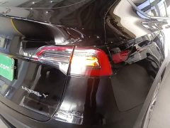 Tesla Model Y Rear-Wheel Drive - ფოტო 7