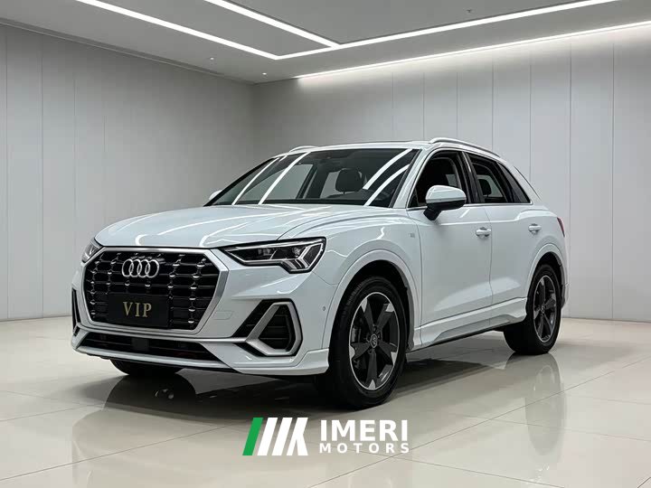Audi Q3 35 TFSI Sport Dynamic Edition 1.4T - car from China