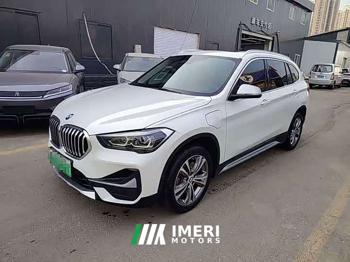 BMW X1 xDrive30Le Deluxe Version