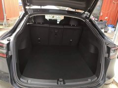 Tesla Model Y Rear-Wheel Drive - ფოტო 18