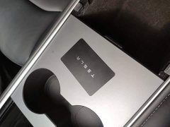 Tesla Model Y Rear-Wheel Drive - ფოტო 8