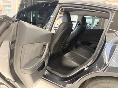 Tesla Model Y Rear-Wheel Drive - ფოტო 12