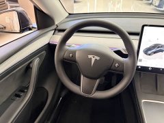 Tesla Model Y Rear-Wheel Drive - ფოტო 15
