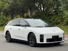 Li Auto i6 Two-Wheel Drive Standard - ფოტო 3