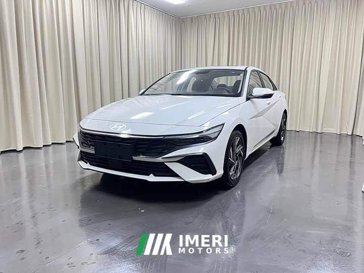Hyundai Elantra 1.5L CVT LUX Prestige Edition - автомобиль из Китая