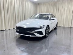 Hyundai Elantra 1.5L CVT LUX Prestige Edition - фото 1