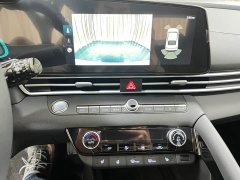 Hyundai Elantra 1.5L CVT LUX Prestige Edition - фото 17