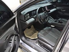 BYD Qin L DM-i 120KM Excellence Edition - ფოტო 4