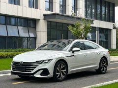 Volkswagen CC 330TSI Dazzling Edition - фото 1