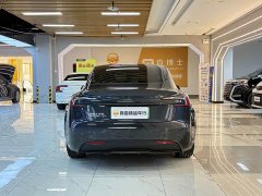 Tesla Model 3 Rear-Wheel Drive - ფოტო 4