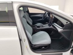 BYD Seal Glory Edition DM-i 1.5L 121km Luxury - ფოტო 8