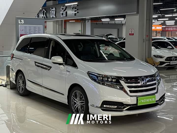 Honda Elysion 2.0L Hybrid Luxury