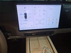 Li Auto Li Xiang MEGA Ultra - ფოტო 12