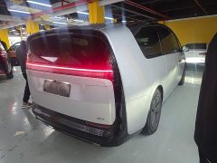 Li Auto Li Xiang MEGA Ultra - ფოტო 6