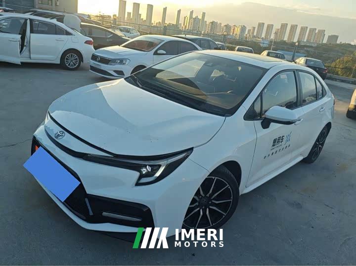 Toyota Corolla 1.8L CVT Luxury - автомобиль из Китая