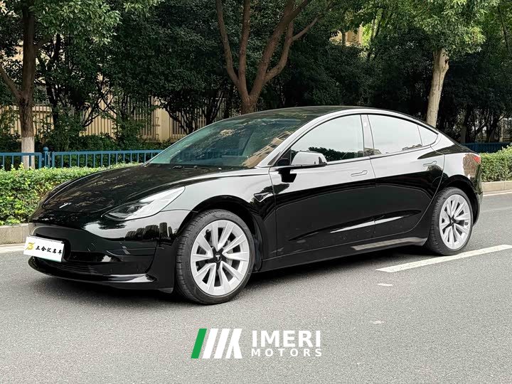 Tesla Model 3 Rear-Wheel Drive - автомобиль из Китая