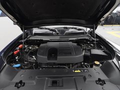 Land Rover Defender Facelift 110 3.0T P400 Dark Edition - ფოტო 12