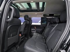 Land Rover Defender Facelift 110 3.0T P400 Dark Edition - ფოტო 13