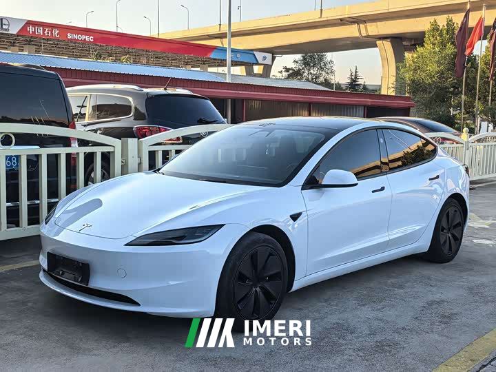 Tesla Model 3 Rear-Wheel Drive