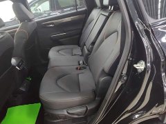 Toyota Crown Venza 2.5L HEV AWD Luxury - ფოტო 16