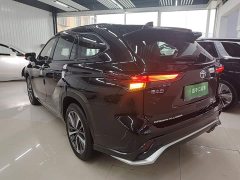 Toyota Crown Venza 2.5L HEV AWD Luxury - ფოტო 4