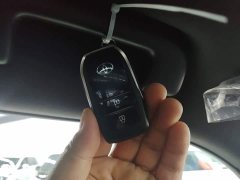 Toyota Crown Venza 2.5L HEV AWD Luxury - ფოტო 8