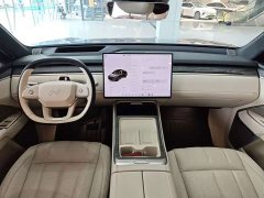 Nio Lerado L90 Max Six-Seater - ფოტო 8