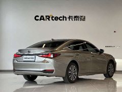 Lexus ES 200 Premium Edition - ფოტო 5