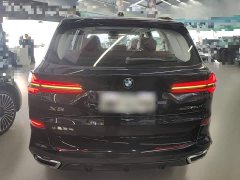 BMW X5 xDrive 30Li M Sport Luxury Night Edition Package - ფოტო 5