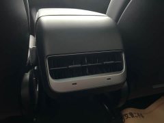 Tesla Model Y Rear-Wheel Drive - ფოტო 18
