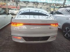 BYD Qin PLUS Glory Edition DM-i 55KM Leading - фото 5