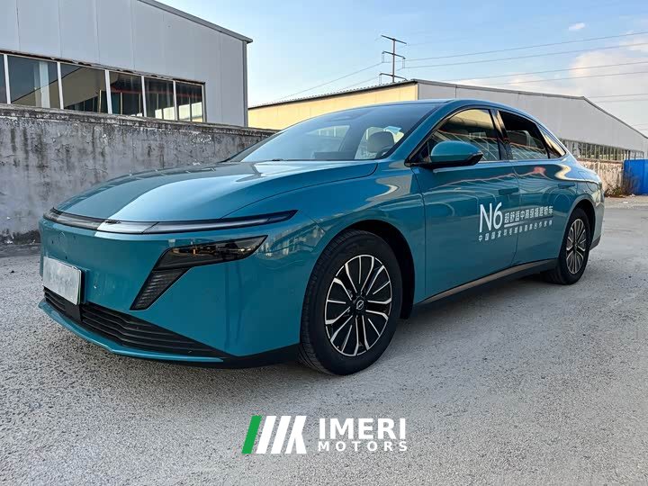 Nissan N6 180 Max - car from China