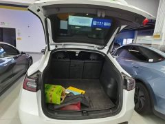 Tesla Model Y Rear-Wheel Drive - ფოტო 18