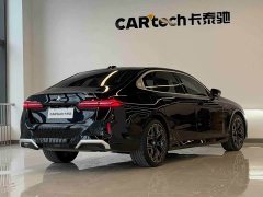 BMW 5 Series 530Li Luxury M Sport Package - фото 4