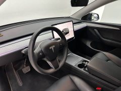 Tesla Model Y Rear-Wheel Drive - ფოტო 8