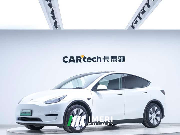 Tesla Model Y Facelift Rear-Wheel Drive
