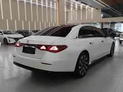 Mercedes-Benz E-Class E 300 L Luxury - фото 3