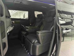 Toyota Vellfire Crown Hybrid 2.5L Executive Premier Edition - photo 11