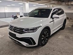 Volkswagen Tiguan L 330TSI Automatic FWD R-Line Comfort Edition - фото 1
