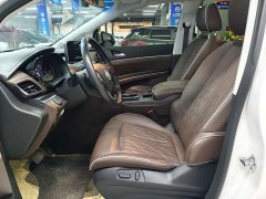 Buick GL8 Land Executive Cabin 652T Luxury - ფოტო 5