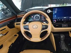 Lexus ES 300h Executive Edition - ფოტო 10