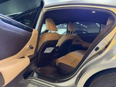 Lexus ES 300h Excellence - фото 4